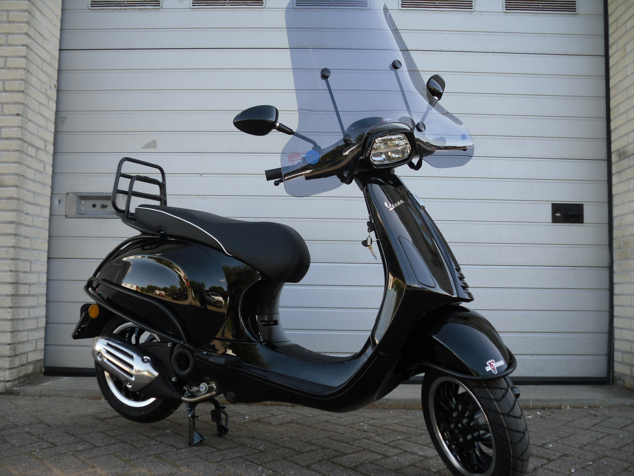 Vespa Sprint Sport Black on Black Special Mi-Vespa Nardo Grey