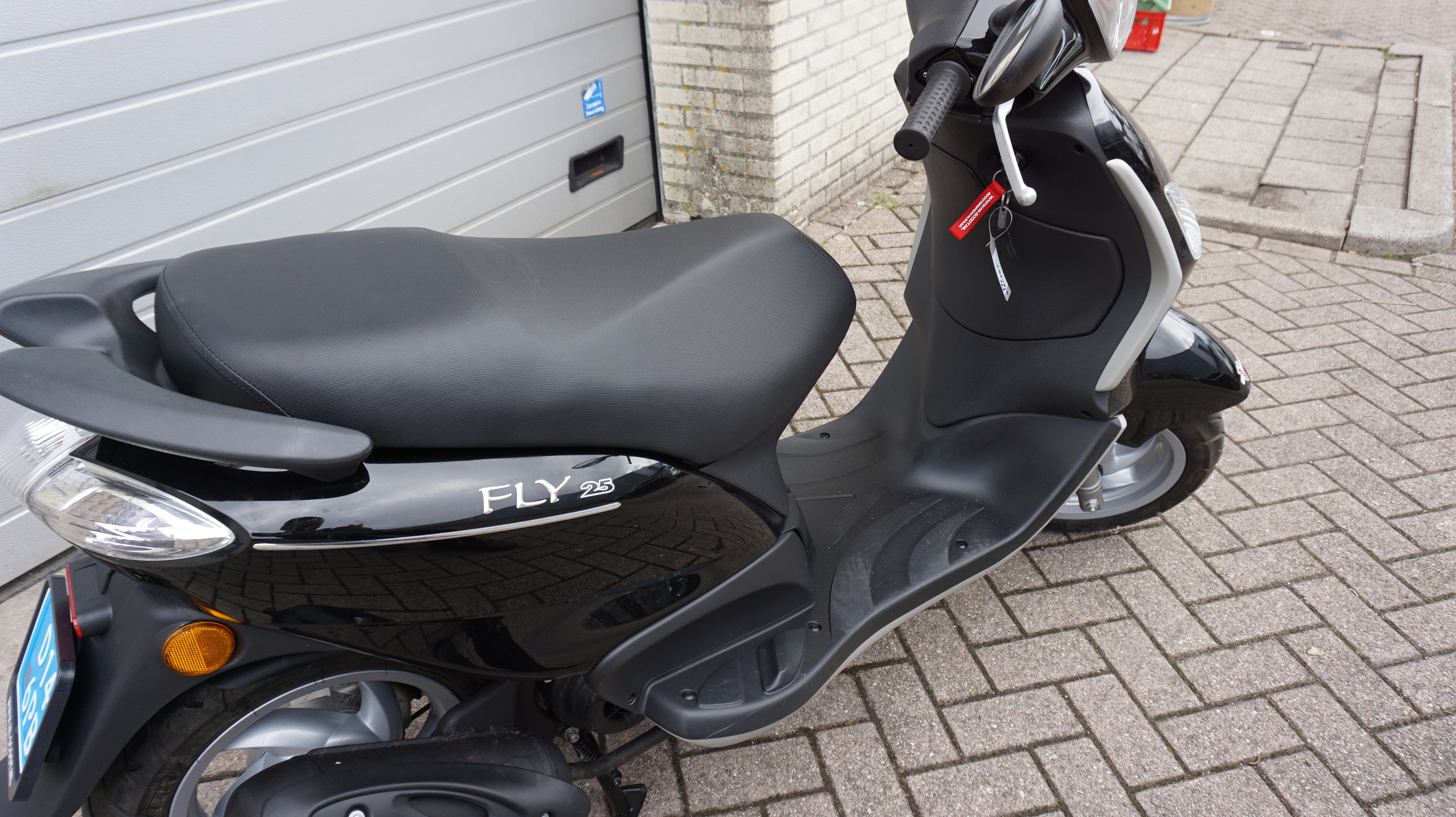 Piaggio Fly 4T Snorscooter