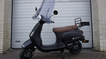 Rome Snorscooter 2021 incl windscherm