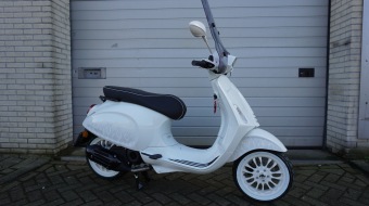 Vespa Sprint Justin Bieber Special