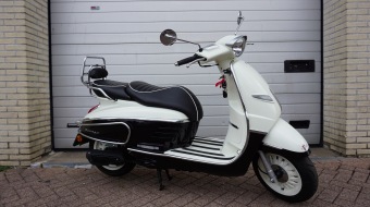 Peugeot Django full option nieuwstaat