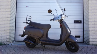 AGM VX 4t-E4 scooter nieuwstaat
