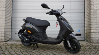 Piaggio Zip S Special E5 Carbon