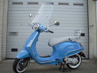 Vespa Primavera 50th Azurro Special E4