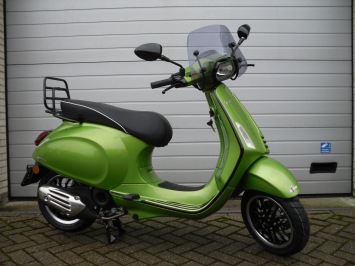 Vespa Sprint Hulk Special Euro 4