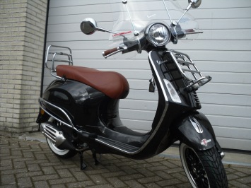 Vespa Primavera Black Sport Special Euro 5