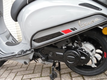 Vespa Sprint Nardo Grey Black Special E4