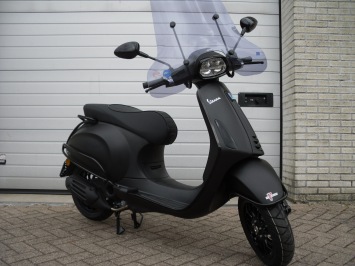 Vespa Sprint Notte Special Euro 5