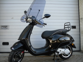 Vespa Sprint Black on Black Special Euro 5