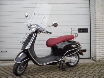 Vespa Primavera Full Option