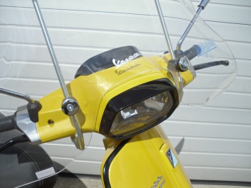 Vespa Sprint Special - Geel