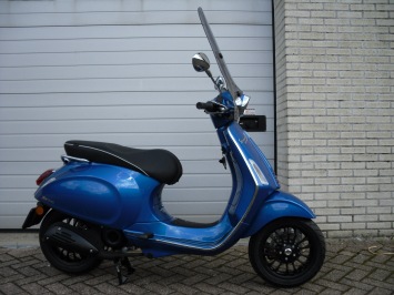 Vespa Sprint Special - Blauw