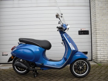 Vespa Sprint Special - Blauw Sport