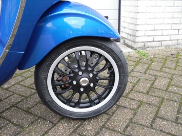 Vespa Sprint Special - Blauw Sport