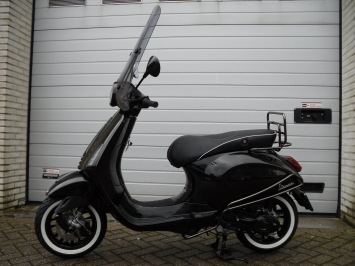 Vespa Primavera Bullet Special