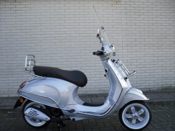 Vespa Primavera Touring Special