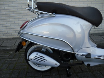 Vespa Primavera Touring Special