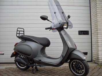 Vespa Sprint Sport Black Special