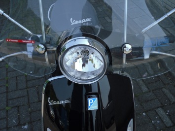 Vespa Primavera Black Sport Special