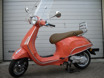 Vespa Primavera Special