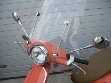 Vespa Primavera Special