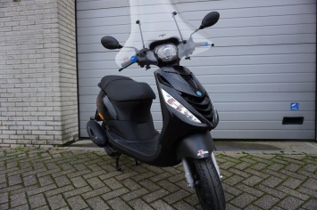 Piaggio Zip Special *Kleur naar keuze* 4-takt Euro 5