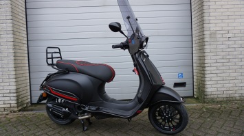 Vespa Sprint Notte Sport Special Euro 5