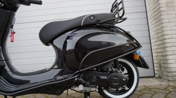 Vespa Primavera Black Edition Special Euro 5