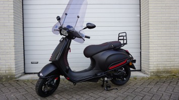 Vespa Sprint Notte Black RS Special Euro 5