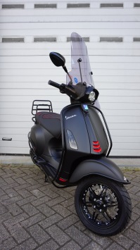 Vespa Sprint Notte Black RS Special Euro 5