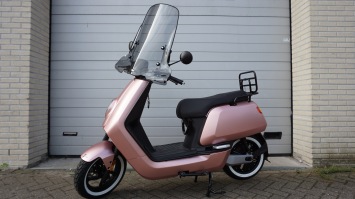 Niu NQI1 Sport Rose Gold Special elektrische scooter