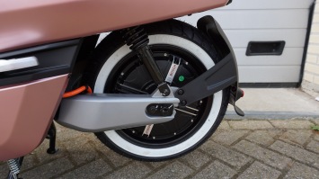 Niu NQI1 Sport Rose Gold Special elektrische scooter