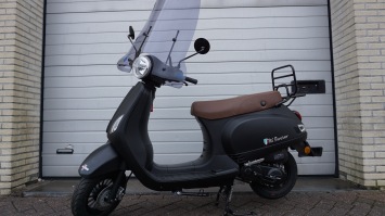 Rome Snorscooter 2021 incl windscherm