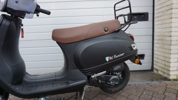 Rome Snorscooter 2021 incl windscherm