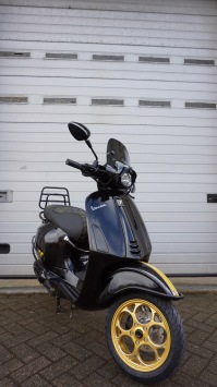 Vespa Sprint Gold Edition Euro 5