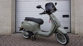 Vespa Sprint Kaki Green Special Euro 5