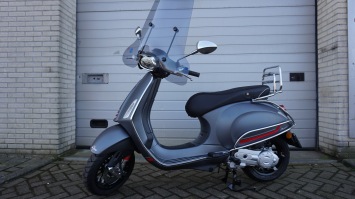 Vespa Sprint Titanium Special Euro 5 