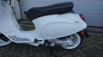 Vespa Sprint Justin Bieber Special