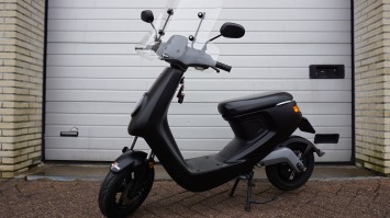 Niu M1 elektrische scooter