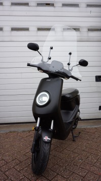 Niu M1 elektrische scooter