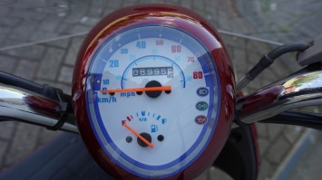 Kymco Sento Bromscooter incl windscherm