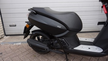 Peugeot Kisbee RS E5 Black Edition