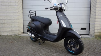 Vespa Primavera Sport Blue Special E5+ facelift
