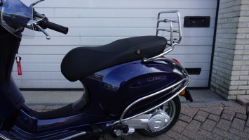 Vespa Primavera Marine Special E5+ facelift