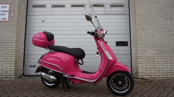 Vespa Sprint Pink Special Full Option