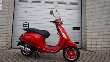 Vespa Primavera RED Special E5+ facelift