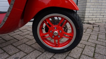 Vespa Primavera RED Special E5+ facelift