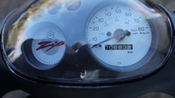 Piaggio Zip Special E5 nieuwstaat Dragon Cameleon Mat