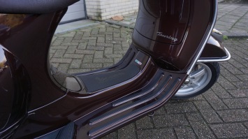 Vespa LX 4T Touring incl beugels windscherm en achterdrager