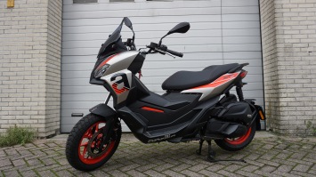 Aprilia SR GT 200cc Sport Demo aanbieding Motorscooter